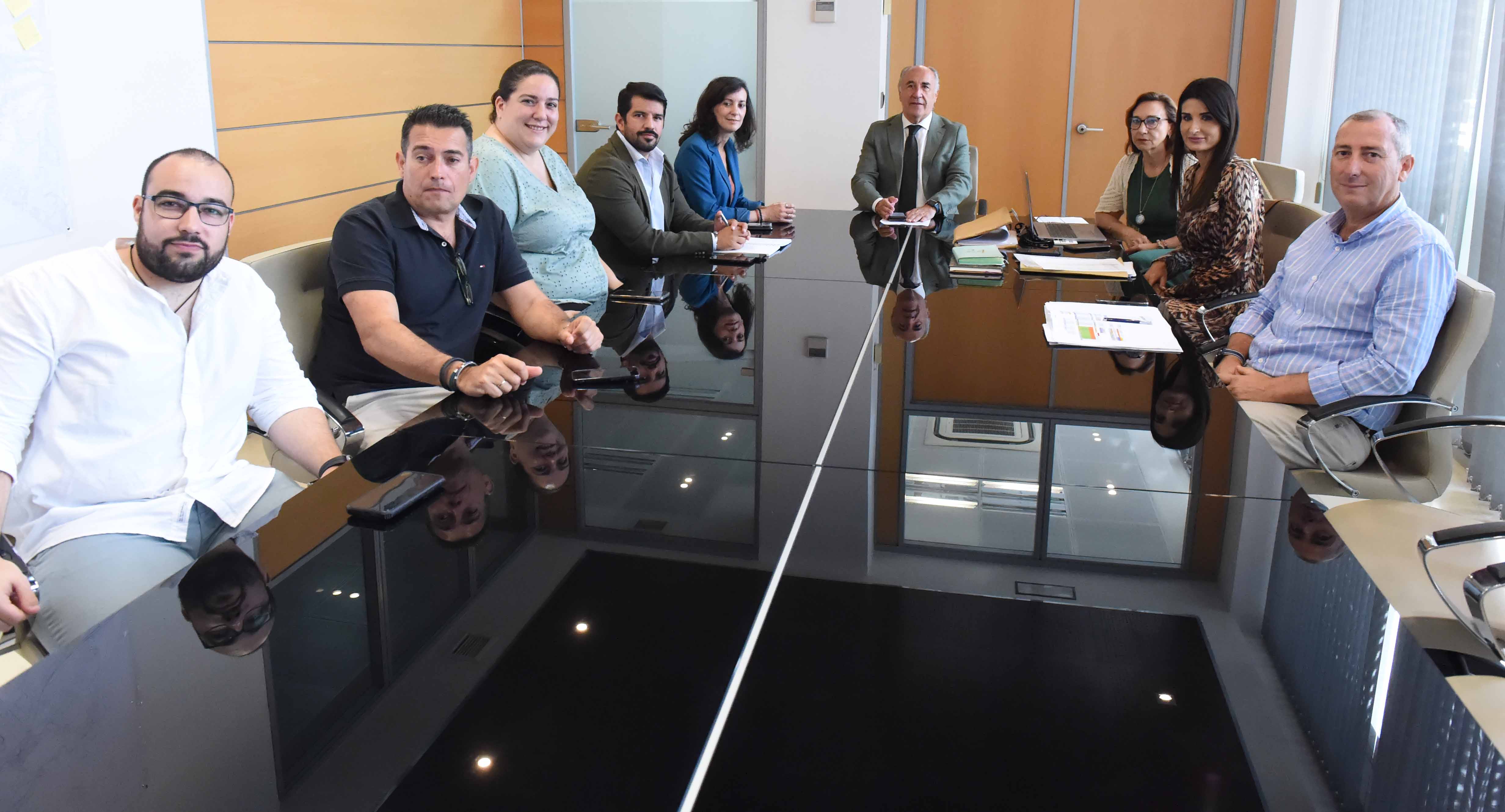 SALUDAR EN LA REUNION DE LAS COMUNIDADES DE SAN JOSE ARTESANO